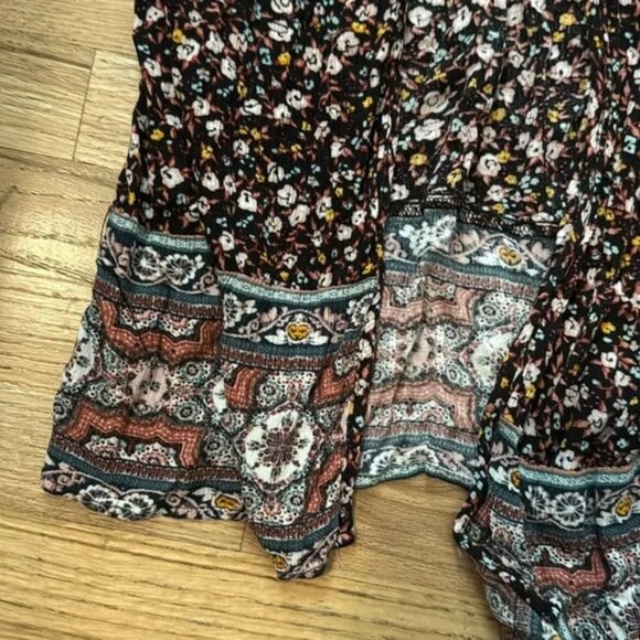 Floral Black and Pink Knox rosekimon0 - Picture 2 of 4